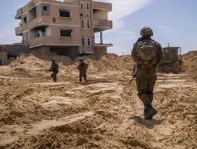 واشنطن تدفع نحو المرحلة الثانية من اتفاق غزة وإغلاق ملف مقاتلي حماس في رفح