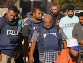 إصابة مراسل "الجزيرة" وائل الدحدوح جراء قصف إسرائيلي على خان يونس جنوبي غزة