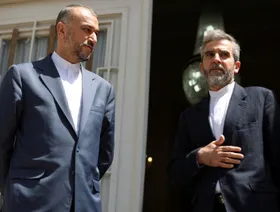 مُقرب من خامنئي.. من هو علي باقري وزير الخارجية الإيراني المكلف؟