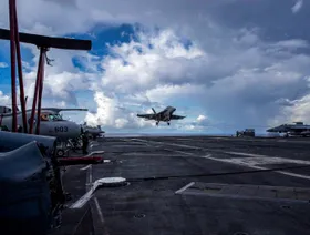 رسالة إلى إيران.. تعزيزات عسكرية أميركية بالشرق الأوسط