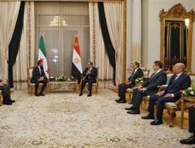 السيسي يجتمع مع الشرع لأول مرة في القاهرة