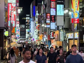 اليابان تقر حزمة تحفيز بقيمة 135 مليار دولار للتخفيف من آثار التضخم