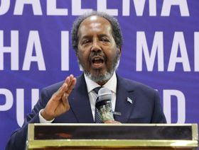 الصومال يتهم إثيوبيا بمحاولة منع رئيسه من حضور القمة الإفريقية