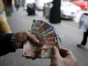 حرب غزة والاقتصاد الفلسطيني.. ماذا تفعل إسرائيل؟