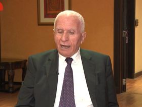 عزام الأحمد لـ"الشرق": سلاح المخيمات الفلسطينية يجب أن يبقى تحت سيطرة لبنان