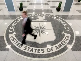 مديرا CIA وFBI السابقان يخضعان لتحقيق بشأن "تدخل روسيا" في انتخابات 2016