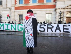 بريطانيا.. "اتحاد التعليم" يتحدى التحذيرات ويدعم فلسطين ضد عنصرية إسرائيل