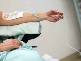 الذكاء الاصطناعي يبتكر مزيجاً من أدوية رخيصة قد تقضي على الخلايا السرطانية
