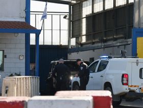 وفاة أسير فلسطيني في سجن إسرائيلي بعد نقله للمستشفى