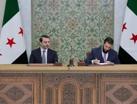 سوريا.. الشرع يوقع الإعلان الدستوري