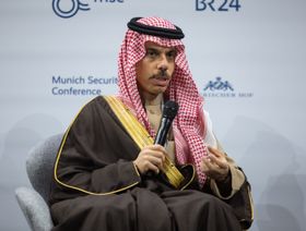 وزير الخارجية السعودي: السلطة الفلسطينية قادرة على السيطرة على غزة والضفة