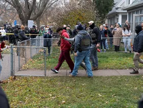 إدارة ترمب تأمر بمراجعة ملفات اللاجئين خلال عهد بايدن