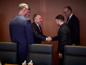 موسكو: تخلي كييف عن عضوية الناتو أساس للتفاوض.. وبروكسل: بوتين لن يتوقف عند دونباس