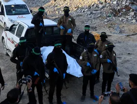 استئناف البحث عن آخر رفات إسرائيلي في غزة.. والضغوط "تحاصر" نتنياهو للالتزام بوقف النار