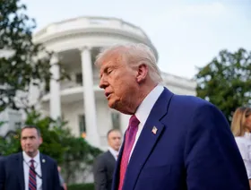 ضربات إسرائيل على إيران.. كيف تحول ترمب من الرفض إلى الدعم ؟