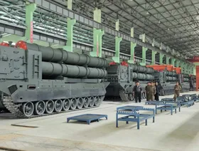 كوريا الشمالية تبدأ الإنتاج الضخم لصواريخ KN-25 بعيدة المدى