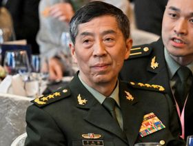 بعد اختفائه لشهرين.. إقالة وزير الدفاع الصيني