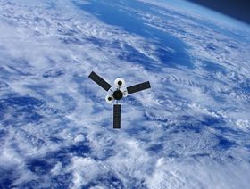 "المترصدون في الفضاء".. لماذا يخشى البنتاجون أقمار Cosmos الروسية؟