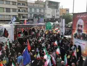 "ثغرة قاتلة".. إسرائيل استهدفت قادة إيران وعلمائها بسبب هواتف حراسهم