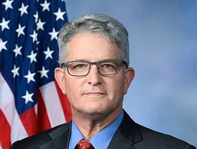 أميركا.. رئيس "الأمن النووي" يحذر من تسريب بيانات حساسة لأخطر الأسلحة في العالم