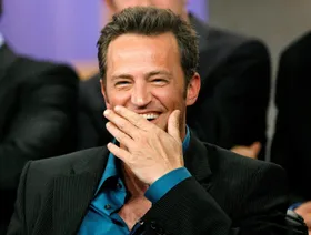 وفاة نجم مسلسل Friends غرقاً عن 54 عاماً