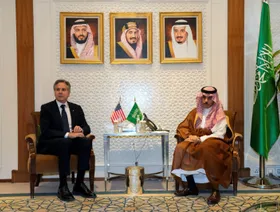 وزير الخارجية السعودي لبلينكن: نرفض دعوات التهجير القسري للفلسطينيين من غزة