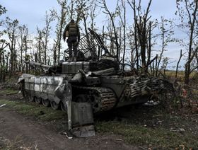 خبراء: تدفق الأسلحة الغربية يعرقل هجوم روسيا بشرق أوكرانيا