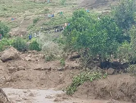 السودان.. رئيس الوزراء يناشد منظمات الإغاثة بعد انهيار أرضي في ترسين