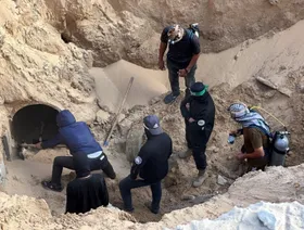 "حماس": ملاحقة إسرائيل للمحاصرين في أنفاق رفح "خرق فاضح" لاتفاق غزة