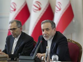 إيران تطالب بتعويضات مالية وتشترط ضمانات قبل استئناف المحادثات مع واشنطن