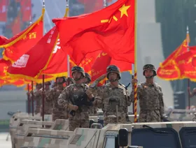 صحيفة الجيش الصيني تحذر طوكيو من تحويل اليابان لـ"ساحة حرب" إذا تدخلت في تايوان