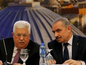 مصادر فلسطينية تنفي تقديم رئيس الحكومة اشتية استقالته
