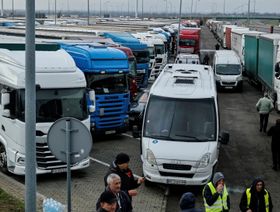 أوكرانيا: احتجاج سائقي الشاحنات البولنديين على الحدود "كارثي"