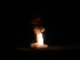 بعد اختباره في قاعدة أميركية.. ماذا نعرف عن صاروخ "Minuteman III" النووي؟