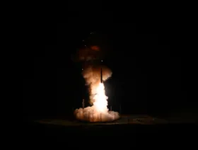 بعد اختباره في قاعدة أميركية.. ماذا نعرف عن صاروخ "Minuteman III" النووي؟