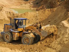 حرب المعادن النادرة.. أوروبا تلوح بسلاح "بازوكا" وتطرح استراتيجية جديدة لمواجهة الصين