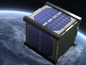 LignoSat قمر صناعي بحجم كوب القهوة مصنوع من الخشب