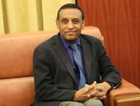 رئيس وزراء جديد للسودان.. كامل إدريس بين آمال الشارع وجدل التنافس على الشرعية