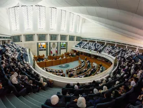 أمير الكويت يؤجل انعقاد مجلس الأمة.. ونواب يطالبون بعقد الجلسة