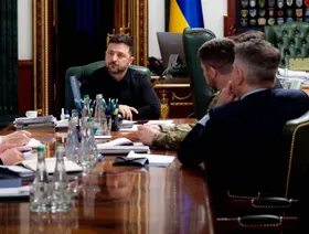 الضمانات الأمنية وإعادة الإعمار تتصدران أجندة مفاوضات أوكرانيا مع "تحالف الراغبين"