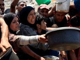 أوباما يدعو للسماح بإيصال المساعدات إلى غزة: لا مبرر لحرمان المدنيين من الطعام