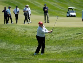 الجيش الأميركي: اعتراض طائرة انتهكت حظر طيران قرب نادي ترمب للجولف