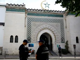 تصاعد "الإسلاموفوبيا" في فرنسا.. وجدل داخل الحكومة حول توصيف الظاهرة