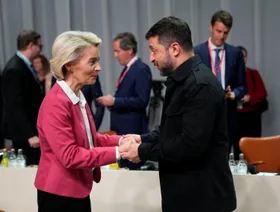 قمة بروكسل.. فون دير لاين: لن نغادر دون اتفاق بشأن تمويل أوكرانيا