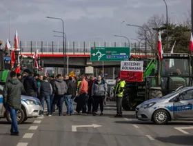 واردات أوكرانيا الزراعية إلى أوروبا تواجه "طريقاً مسدوداً" في بولندا