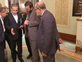 تفاصيل مفاوضات إيران وأميركا.. ساعتان ونصف في منزل وزير خارجية عمان