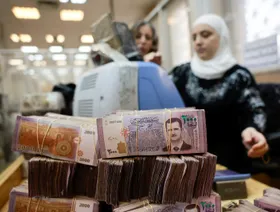 الاتحاد الأوروبي يبدأ إجراءات رفع العقوبات عن سوريا