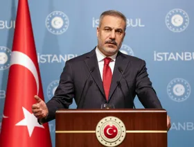 تركيا تحث على محادثات سلمية بين دمشق و"قسد" وتحذر من "نفاد الصبر"