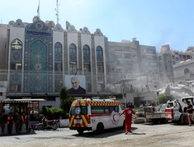 إسرائيل وإيران.. رحلة التحول من الصداقة إلى العداء في 5 عقود