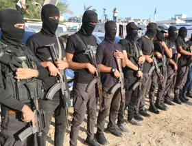 هذه سيناريوهات ملف السلاح والمسلحين في غزة بالمرحلة الثانية من الاتفاق